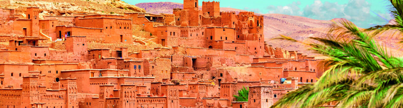 Das abgebildete Bauwerk ist Aït-Ben-Haddou, ein befestigtes Dorf (Ksar) in Marokko.